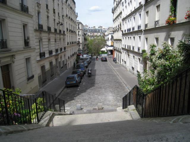 Quiet Apartment Hill Of Montmartre Paris Exterior photo